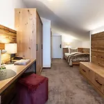 Zehnerkar Hotel 4*