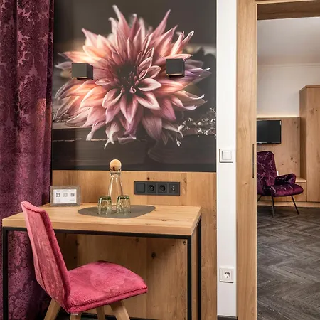 Hotel Zehnerkar &