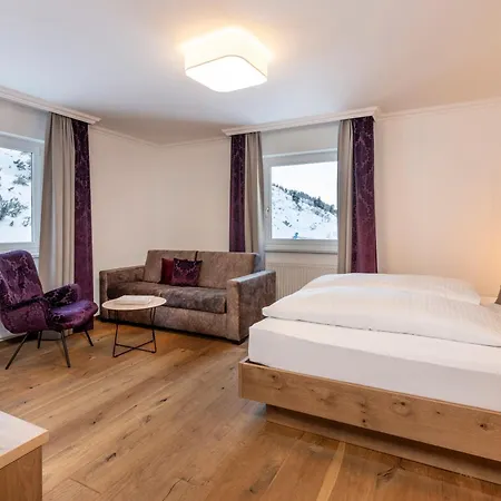 Zehnerkar & Hotel