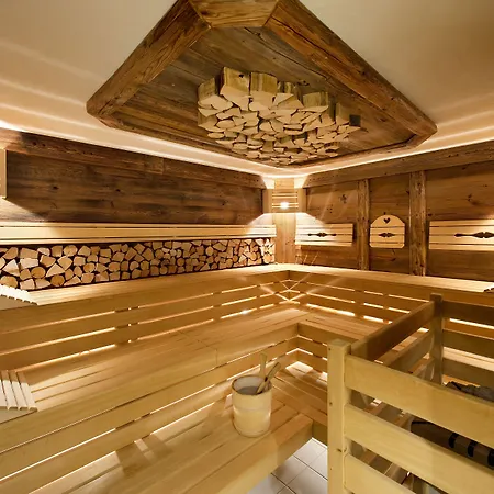 Hotel Zehnerkar &